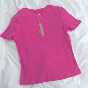 Skims Cotton Rib T Shirt size L color Pink